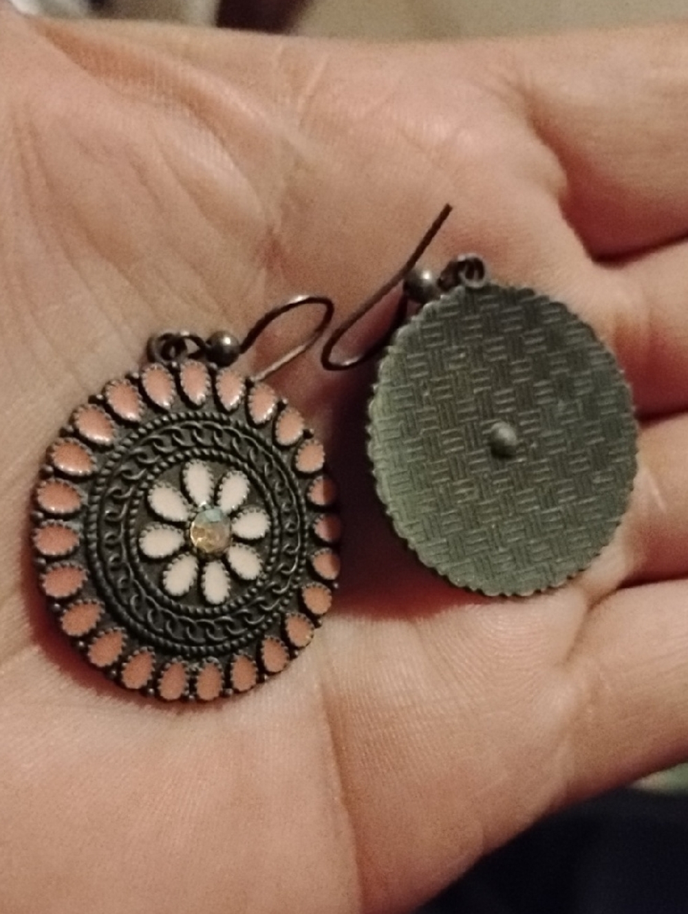 Vintage-Style Floral Drop Earrings - Brown And White